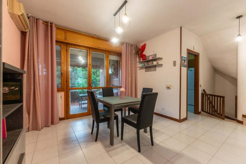 Villa a schiera in Via 2 Agosto 4/M, San Pietro in Casale