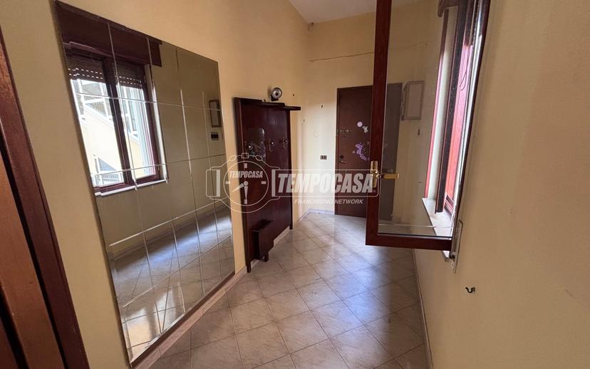 Trilocale in Piazza Trieste E Trento 10, San Giorgio a Cremano