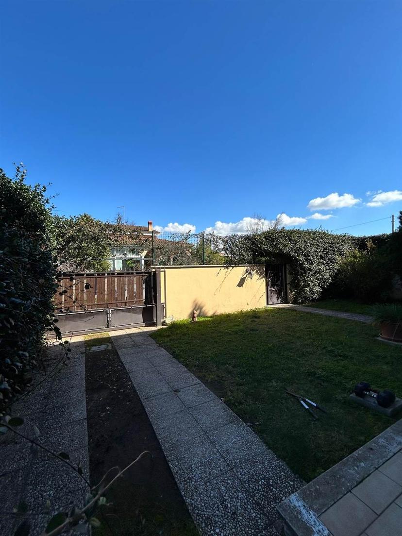 Villa in Via Dante, Anzio