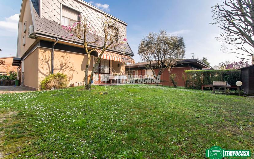 Villa in Via Monte Resegone, Arese — foto 3 di 5
