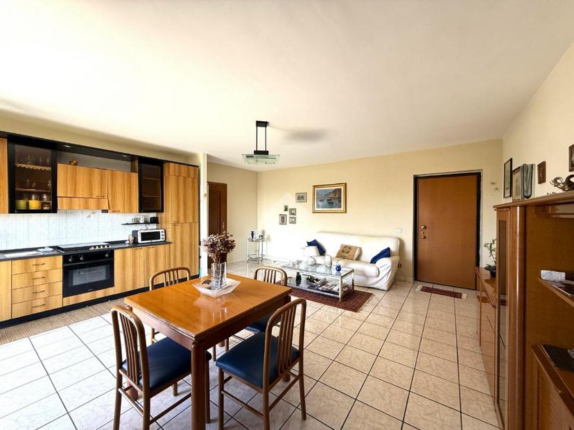 Trilocale in Via Tinozzi 8, Nettuno