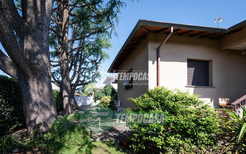 Villa in Via Bixio 12, Nerviano — foto 3 di 5