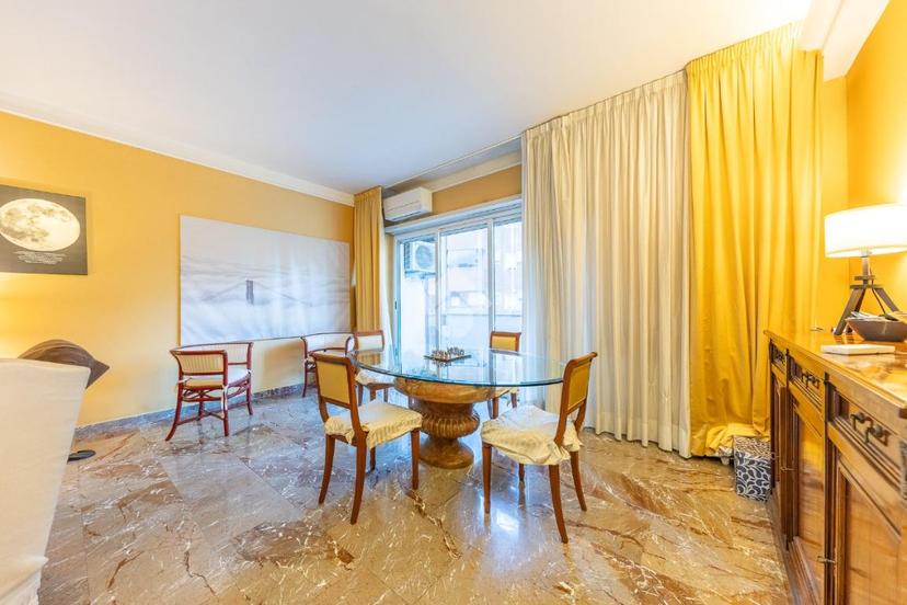 Quadrilocale in Via Chiusi 00, Roma