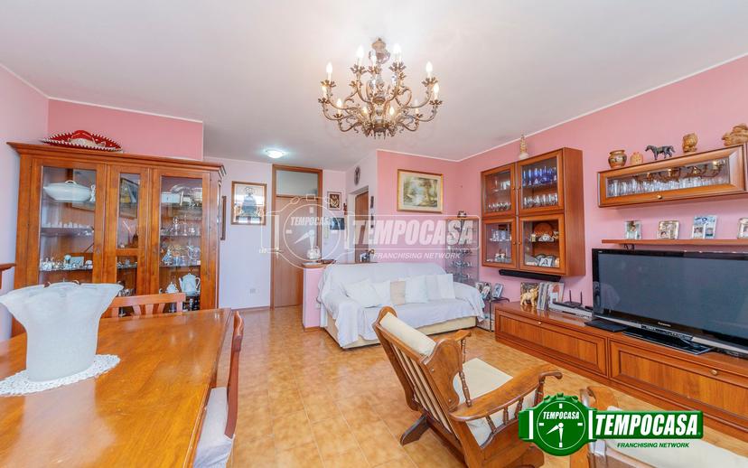 Trilocale in Via Angelo Mainetti, Besate — foto 3 di 5