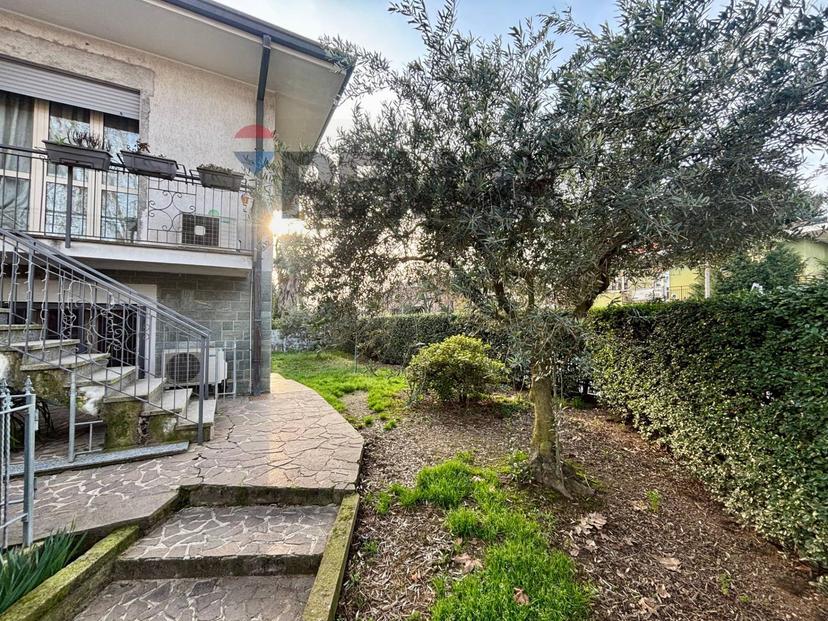 Villa, Parabiago — foto 3 di 5