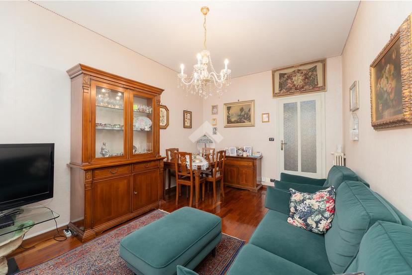 Trilocale in Via Mombarcaro 59, Torino