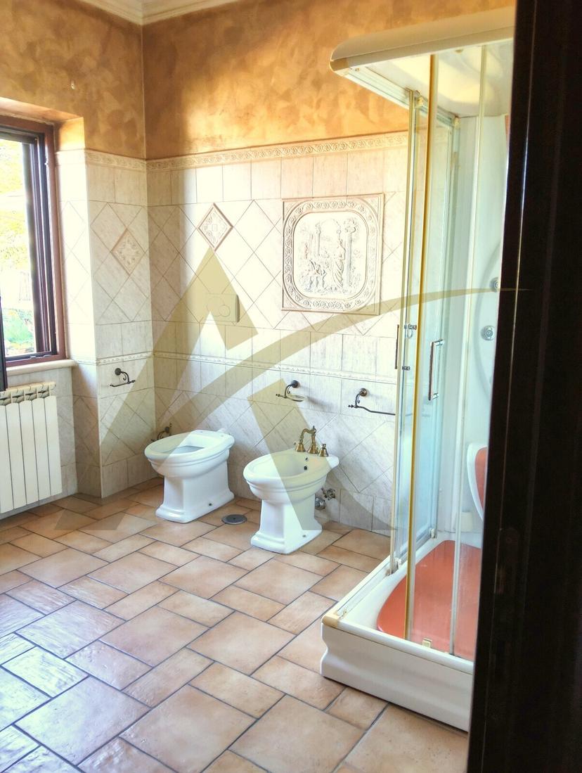 Trilocale, Velletri