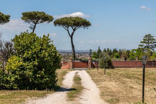 Casale in Via Doganale, Ciampino