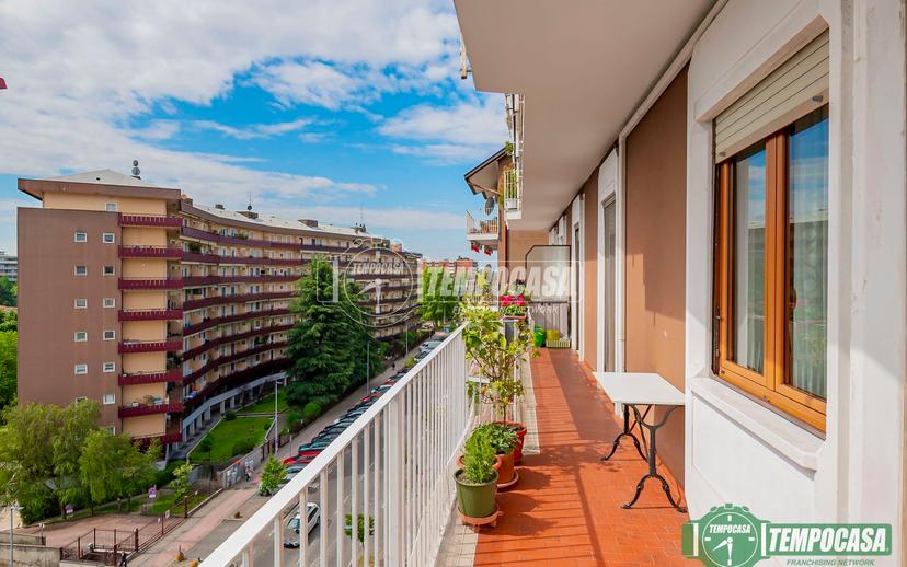 Trilocale in Via Europa, San Donato Milanese