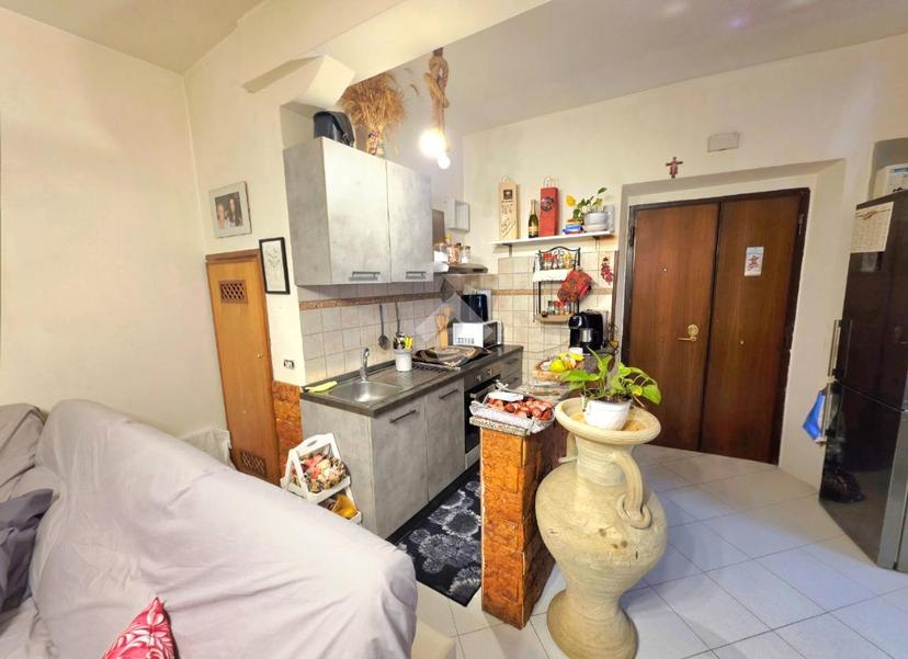 Trilocale in Via Giuseppe Mazzini 4, Civitella San Paolo — foto 2 di 5