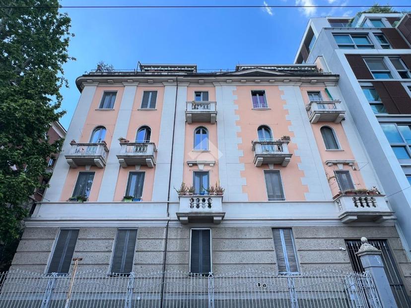 Trilocale in Via Monviso 37, Milano