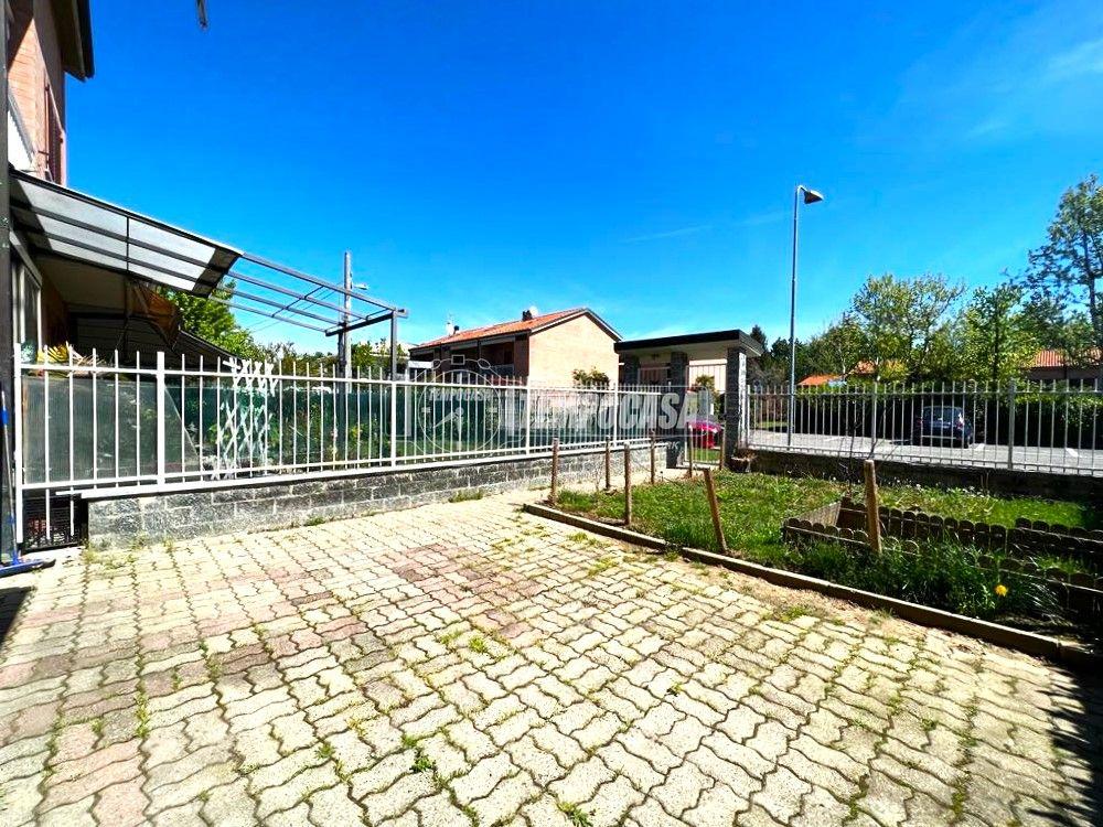 Villa a schiera in Via Italia 30, La Cassa