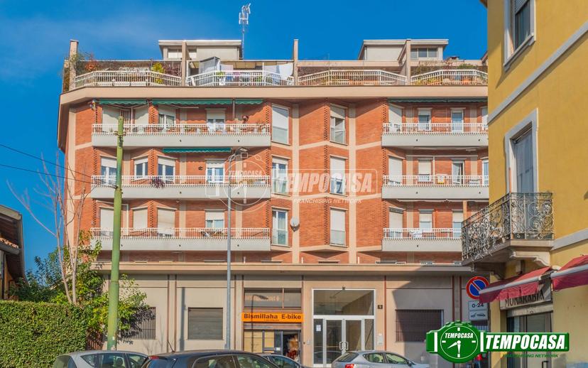 Trilocale in Via Cinque Maggio, Milano