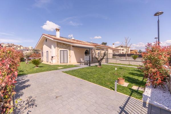 Villa bifamiliare in Via Pian Quintino, Colonna — foto 4 di 5