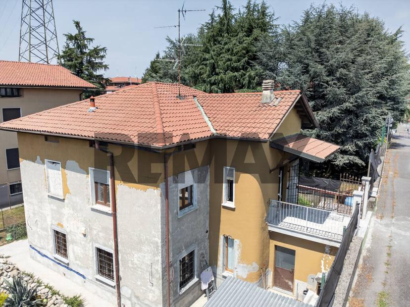 Quadrilocale in Enrico Fermi 4, Trezzo sull'Adda