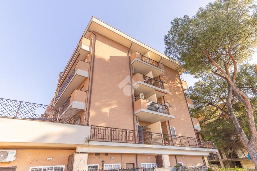 Trilocale in Via Giuseppe Gagliani Caputo 34, Roma