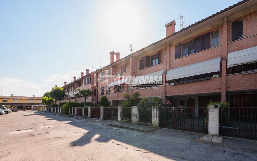 Villa a schiera in Via II Agosto 1980, Granarolo dell'Emilia — foto 3 di 5