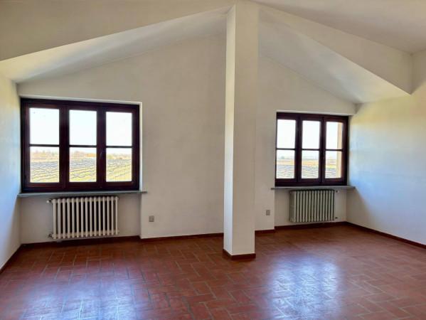 Quadrilocale in Via Dino Buffa 5, Campiglione Fenile
