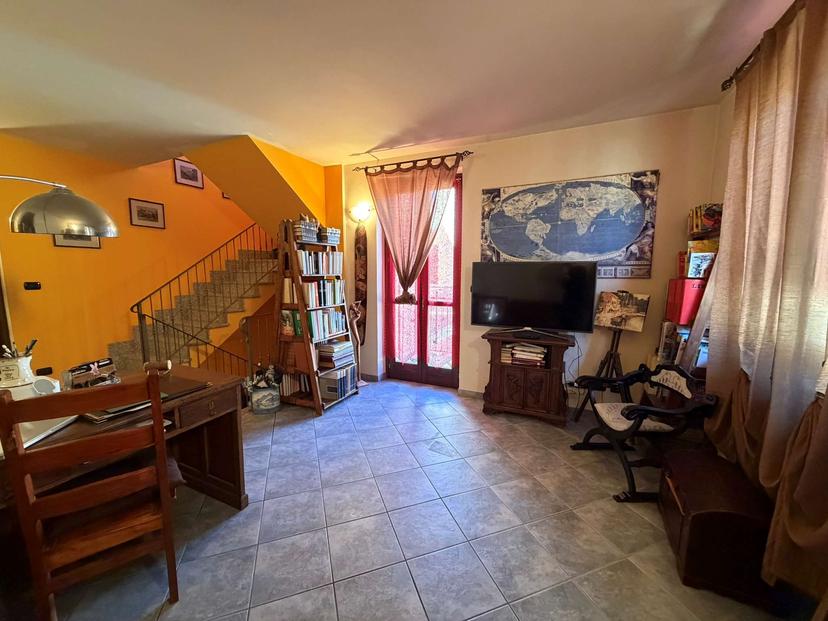 Appartamento in Via Giovanni Dominici, Porte