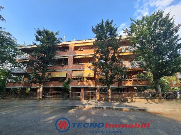 Appartamento in Via Servais, Torino