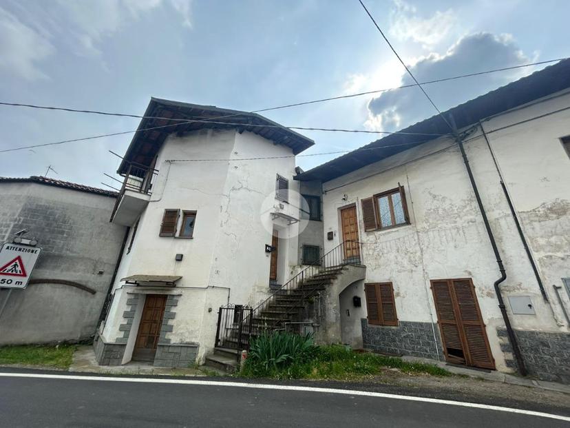 Casa indipendente in Via Borgiallo 5, Cuorgnè — foto 2 di 5
