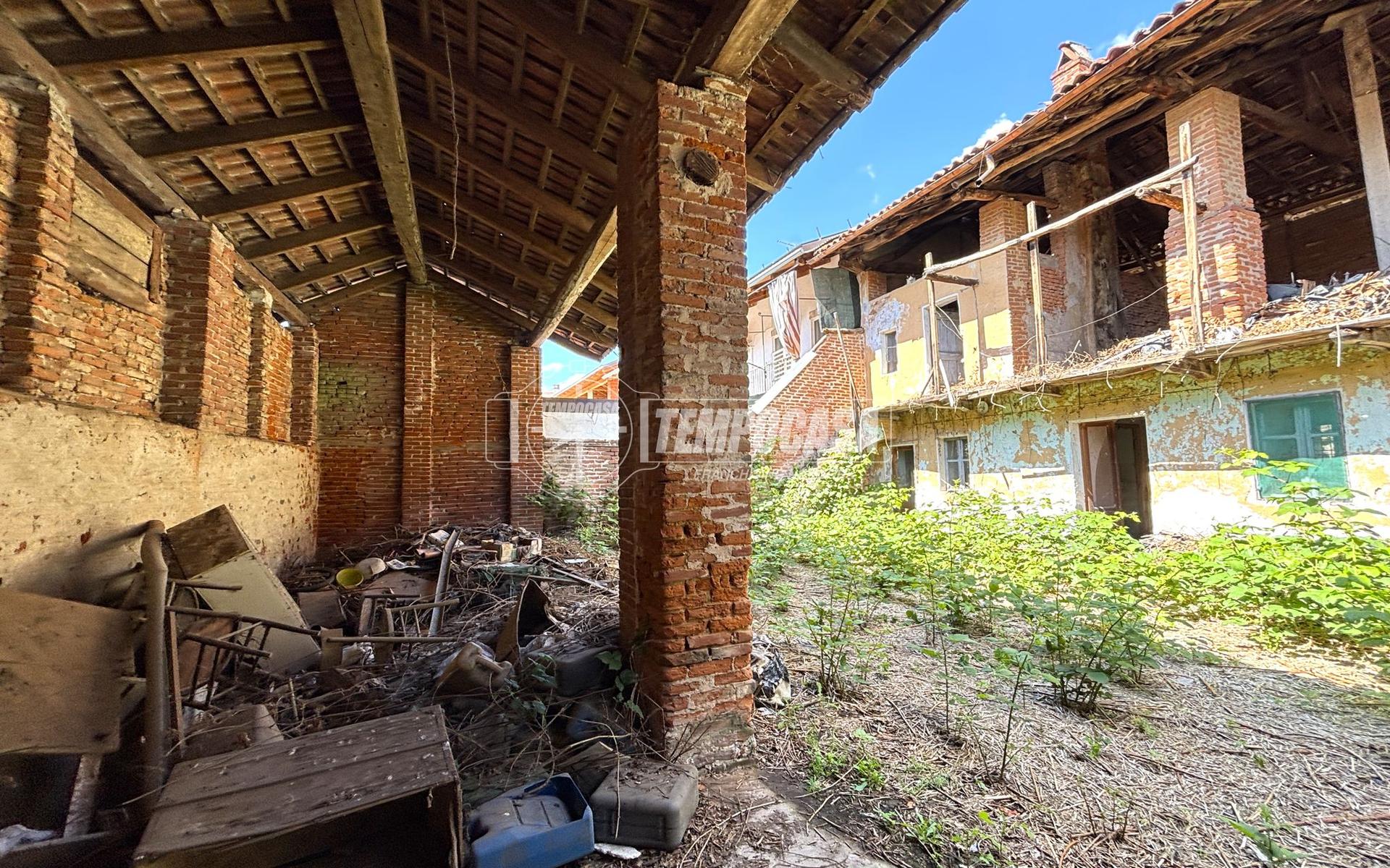 Casa indipendente in Via Principe Ferdinando, Foglizzo