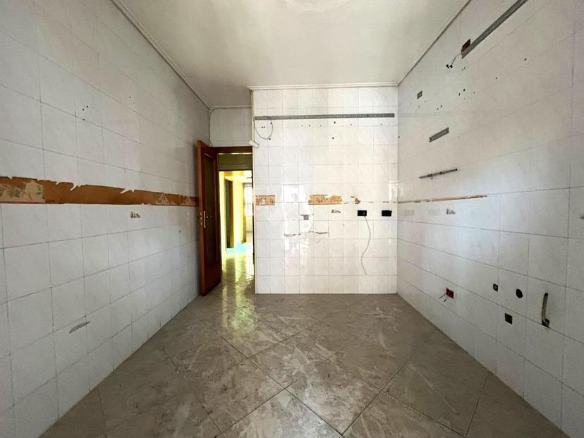 Trilocale in Via Fontana, Torre del Greco — foto 3 di 5