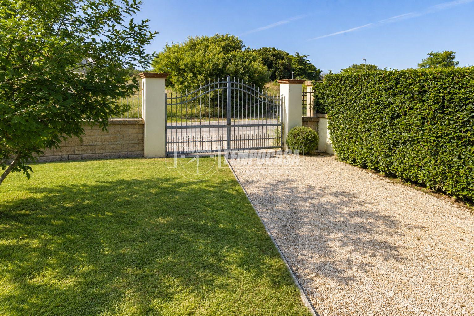 Villa a schiera in Via Alcide De Gasperi , Bracciano