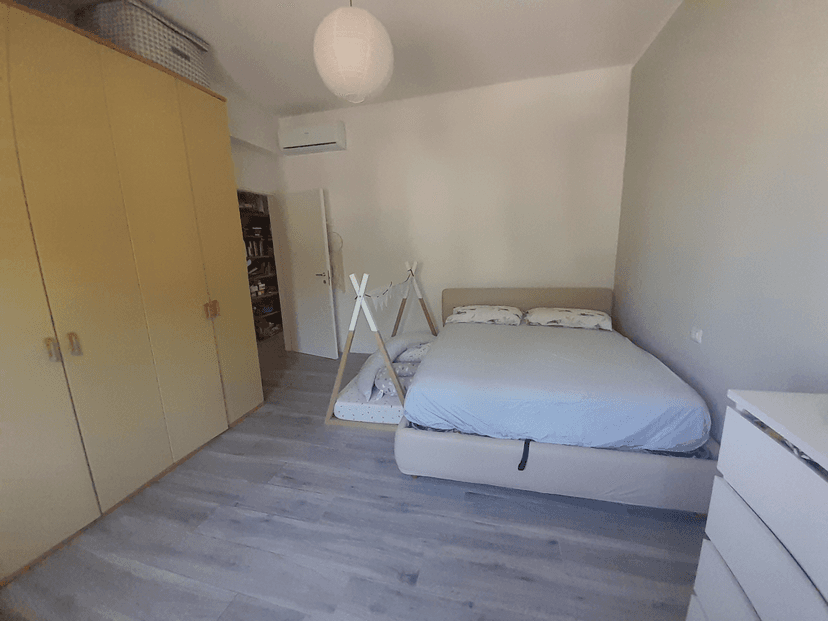 Trilocale in Viale Francesco Redi, Firenze