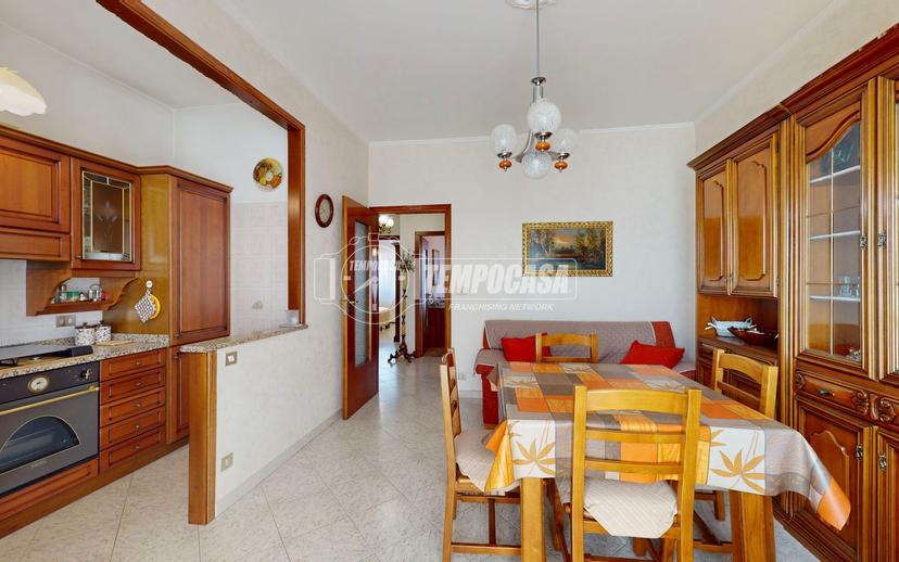 Trilocale in Via Vincenzo Monti 21/1, Orbassano — foto 2 di 5