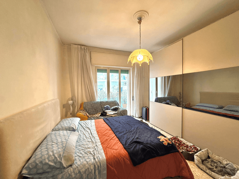 Trilocale in Via Divisione Siena, Napoli