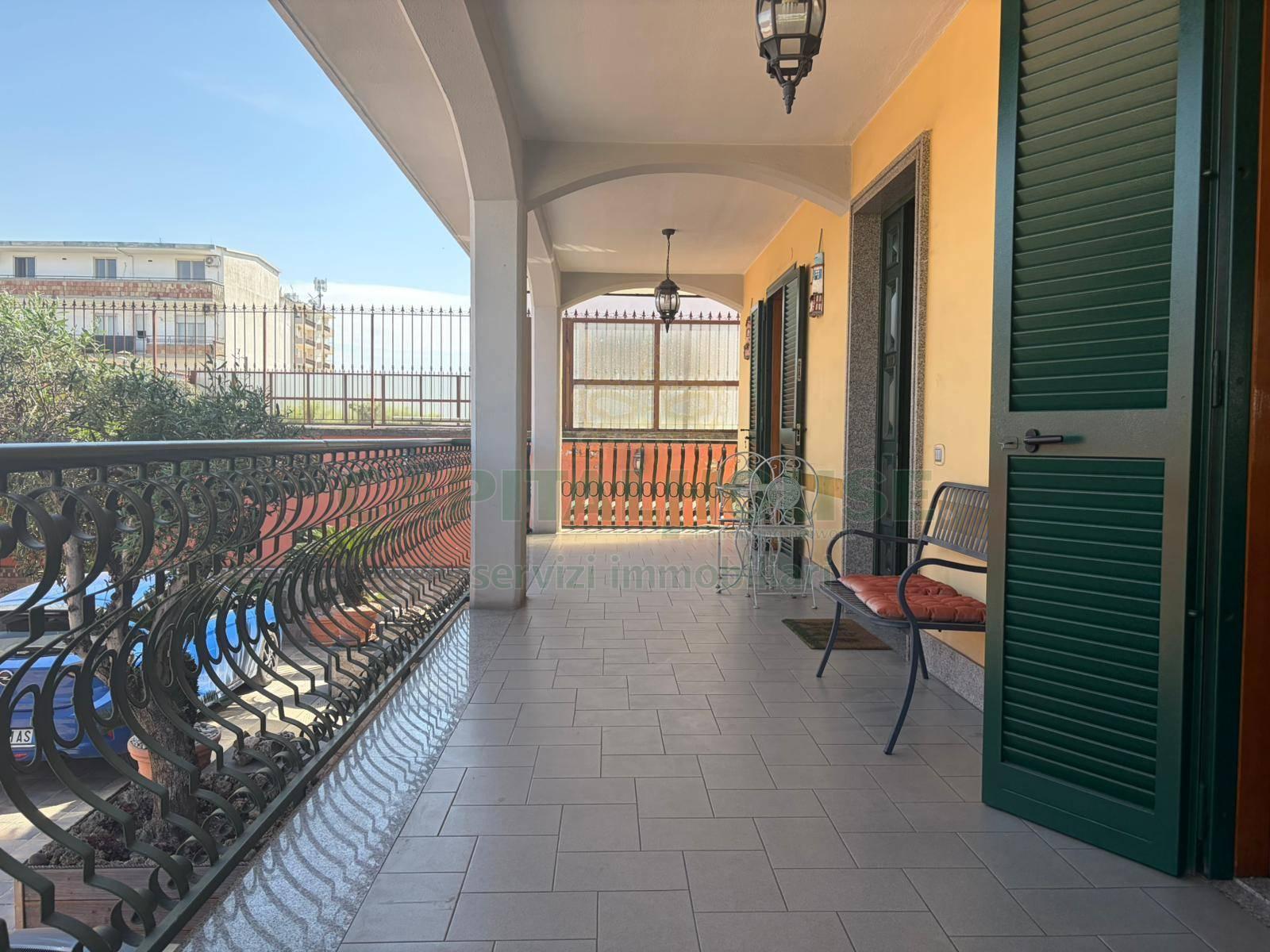 Villa, Casoria