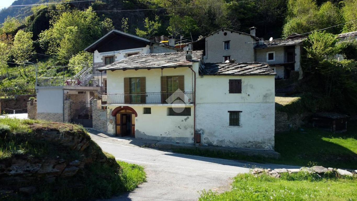Casa indipendente in Località Castel 2, Bobbio Pellice