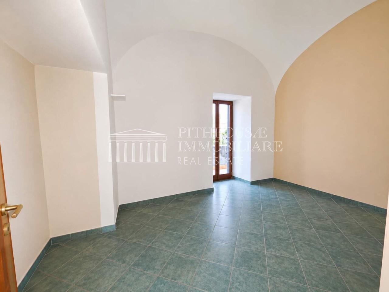 Quadrilocale in Via Nino Bixio 12, Barano d'Ischia