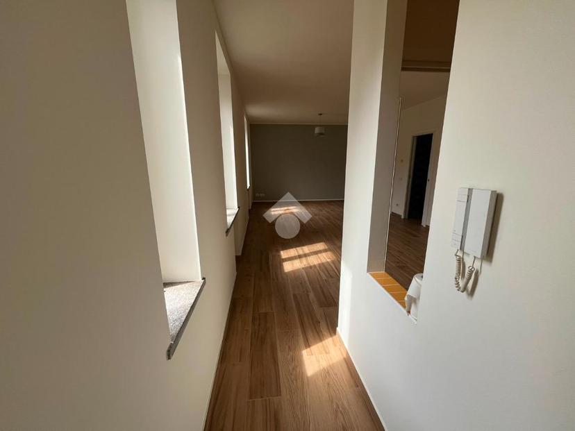 Trilocale in Via Pietro Crespi 10, Milano