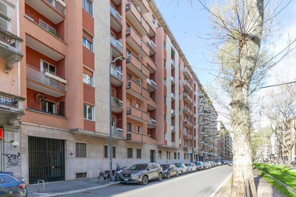 Bilocale in Via Giambellino 48, Milano
