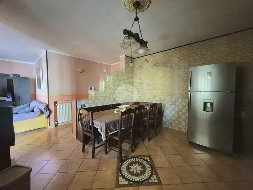 Trilocale in Corso Umberto I 392, Casalnuovo di Napoli