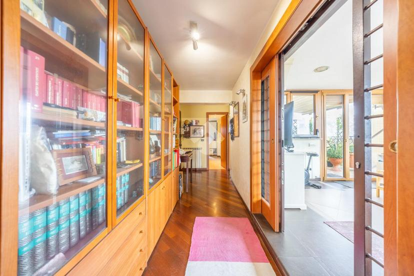 Trilocale in Via Vincenzo Vela 9, Roma