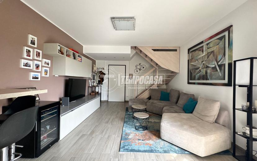 Appartamento in Via Giorgio Ambrosoli 12, Arluno — foto 2 di 5