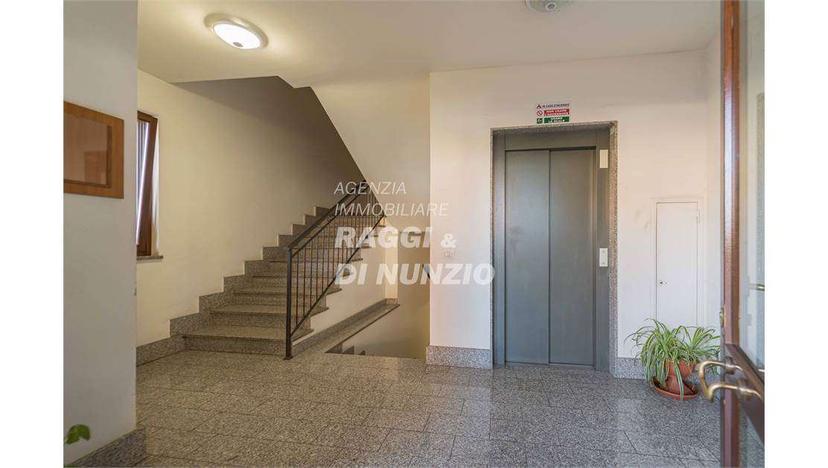 Appartamento in Via Nocera Terinese, Roma