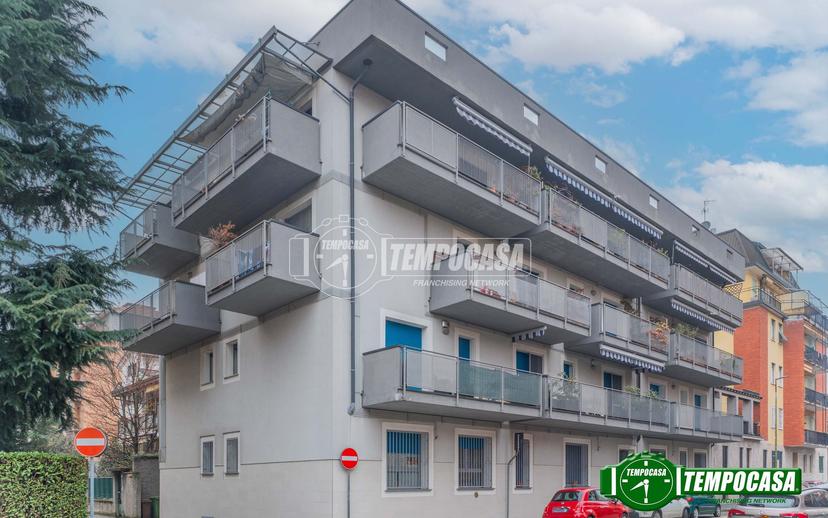 Quadrilocale in Via Cinque Giornate 8, Bollate — foto 2 di 5