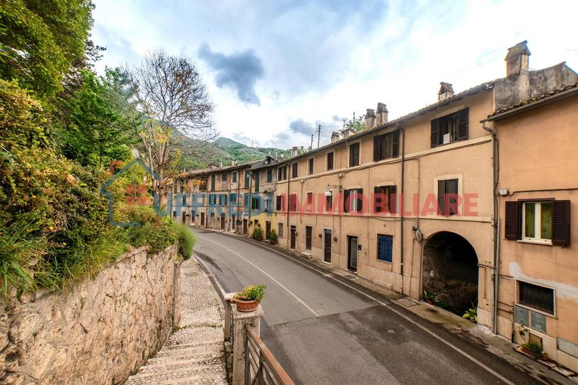 Trilocale in Via Papa Braschi, 96, Subiaco