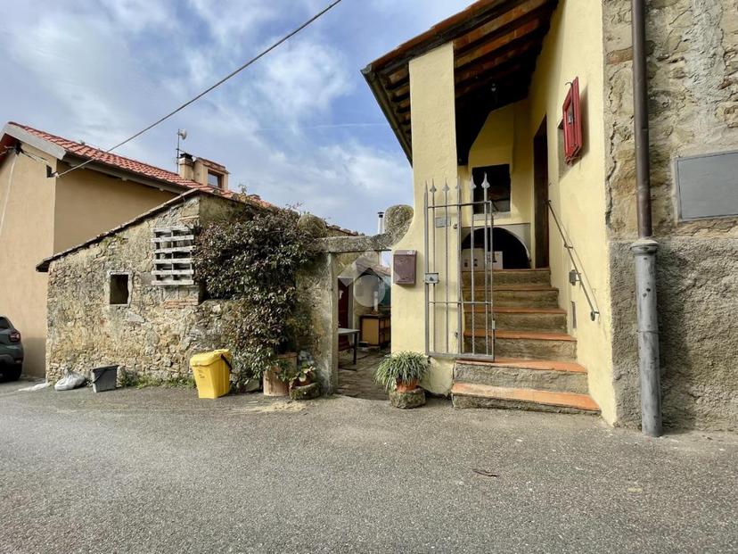 Rustico in Località Ponzalla, Scarperia e San Piero