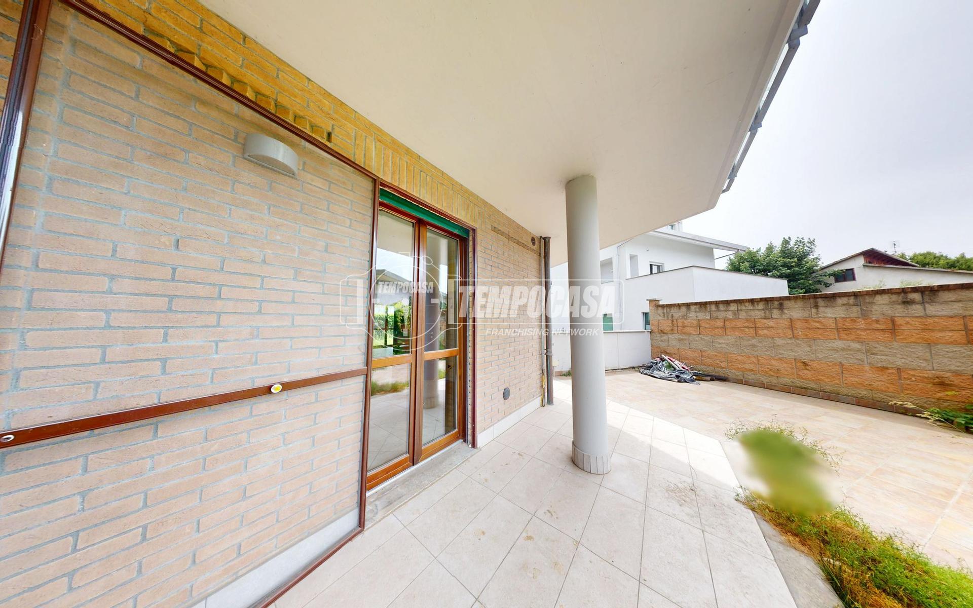 Quadrilocale in Via Piave 26, Volpiano