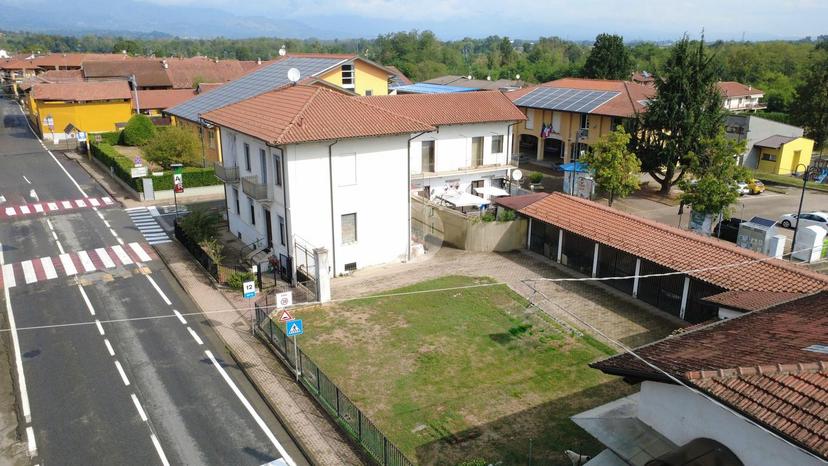 Casa indipendente in Via Salvatore Mura 25, Front — foto 2 di 5
