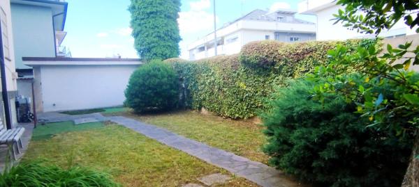 Villa in Via Francesco Petrarca 43, Rho — foto 2 di 5