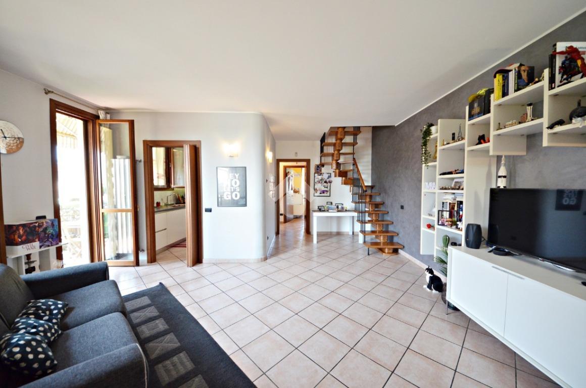 Trilocale in Via a. Manzoni 5, Masate