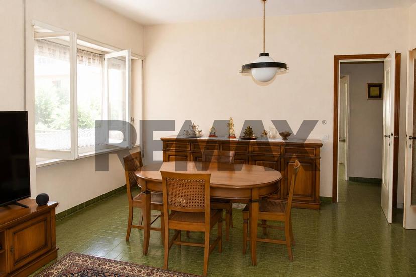 Trilocale in Via Odessa 22, Pomezia