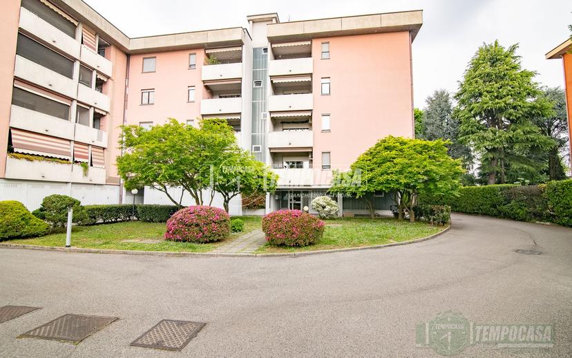 Trilocale in Via Cavour 79/a, Senago