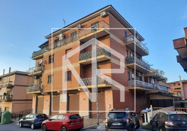 Trilocale in Viale Nusco 63, Roma